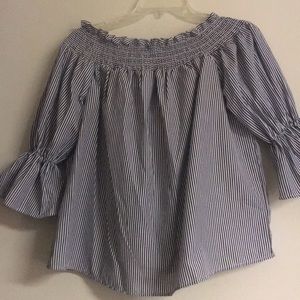 Striped blouse, off the shoulders